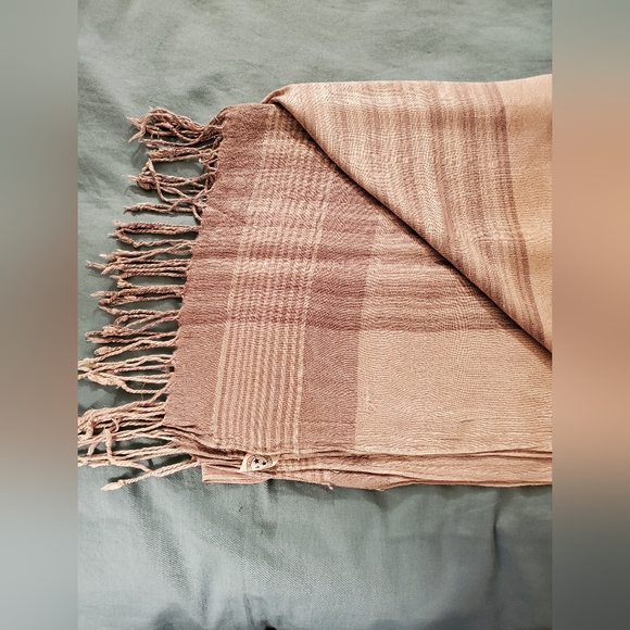Set of 2 Scarves - Picture 2 of 3